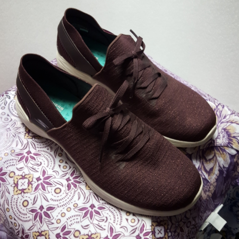 ❤️👟NWOT Women's Skechers purple shoes size 10.5❤️👟 - Picture 1 of 12